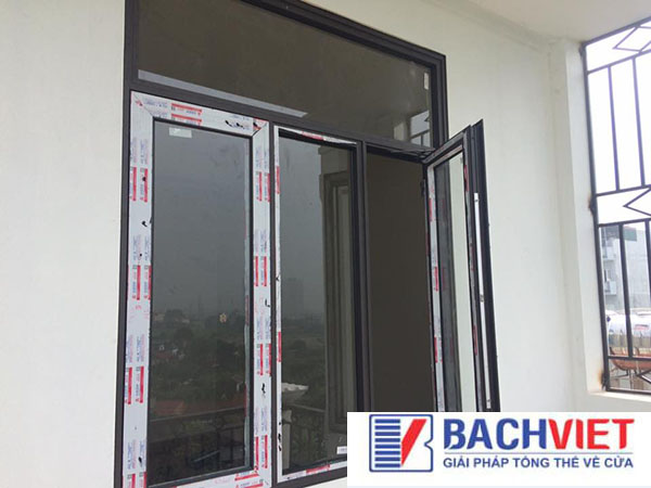 khac-phuc-tinh-trang-cua-nhom-bi-xe-ngay-khi-lap-dat-2 Khắc phục tình trạng cửa nhôm bị xệ ngay khi lắp đặt 2
